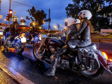 Ночной мототур — мосты и мотоциклы – индивидуальная экскурсия