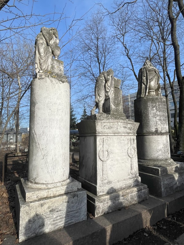 Смоленское кладбище: светский взгляд – индивидуальная экскурсия
