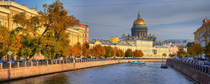Путешествие из Москвы в Петербург: автобусный тур по Северной столице и окрестностям – авторский тур
