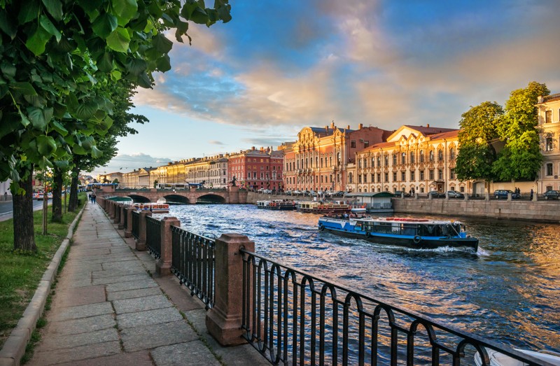 Автобусная экскурсия по Петербургу + теплоходная прогулка по рекам и каналам