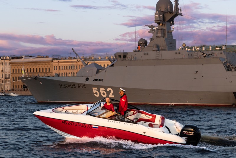 Ко дню ВМФ: прогулка на катере вдоль военных кораблей – индивидуальная экскурсия