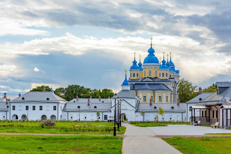 Из Петербурга — на остров Коневец – групповая экскурсия