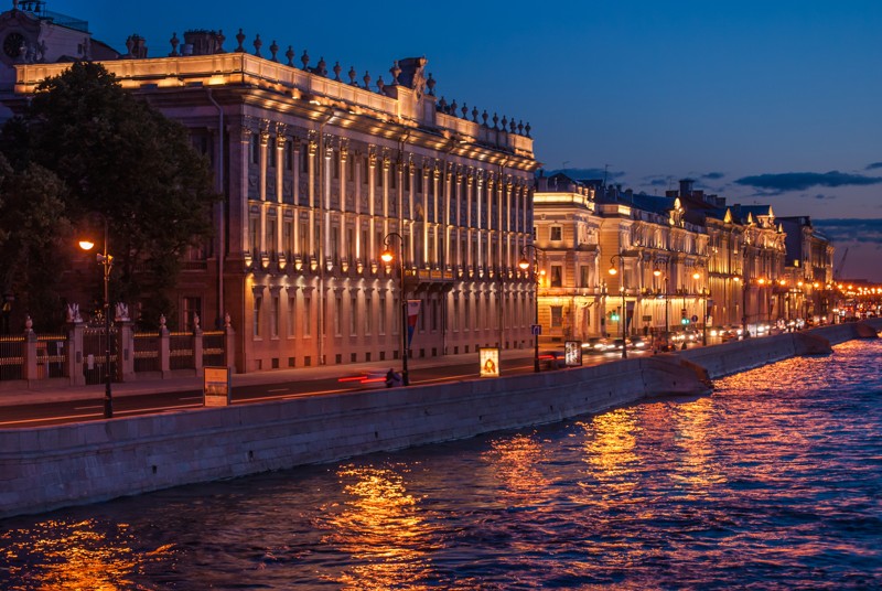 Романтический Петербург на Mercedes: днём или ночью – индивидуальная экскурсия