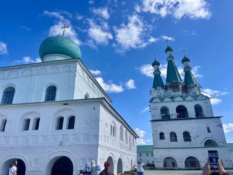 Из Петербурга — к монастырю Александра Свирского и другим святыням – групповая экскурсия