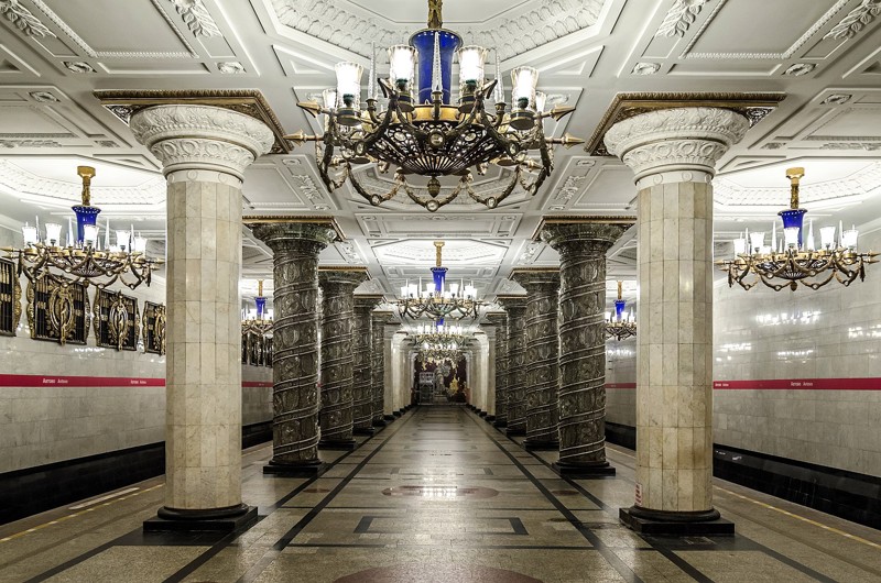 Петербургская подземка: путешествие по станциям и истории – индивидуальная экскурсия